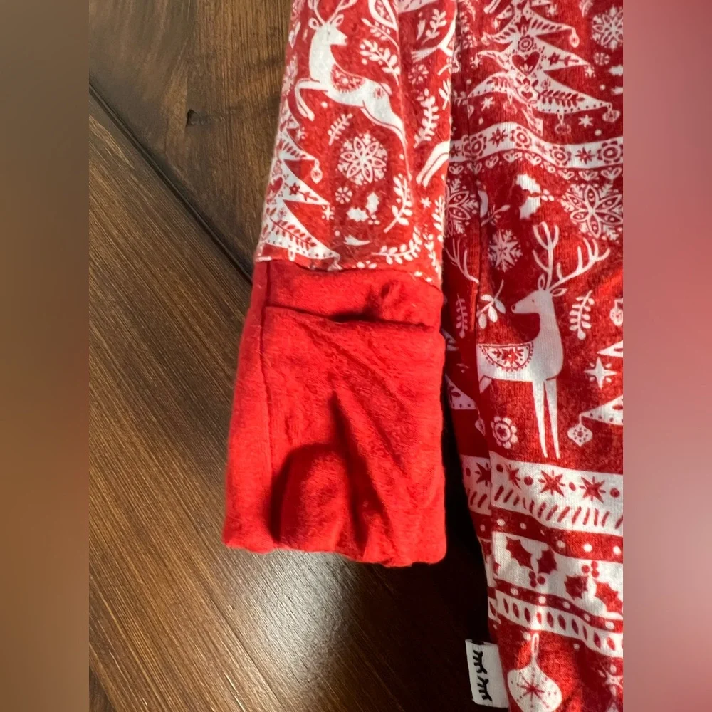 Little Sleepies Festive‎ Red Christmas Onesie Pajamas Baby 3-6 months.